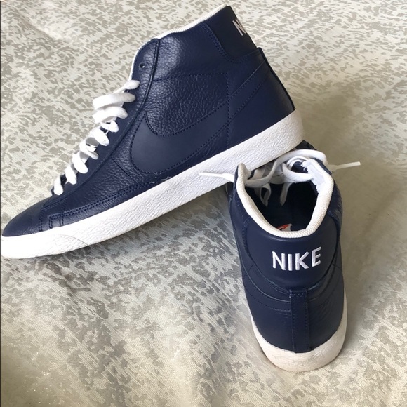 grey nike high tops mens